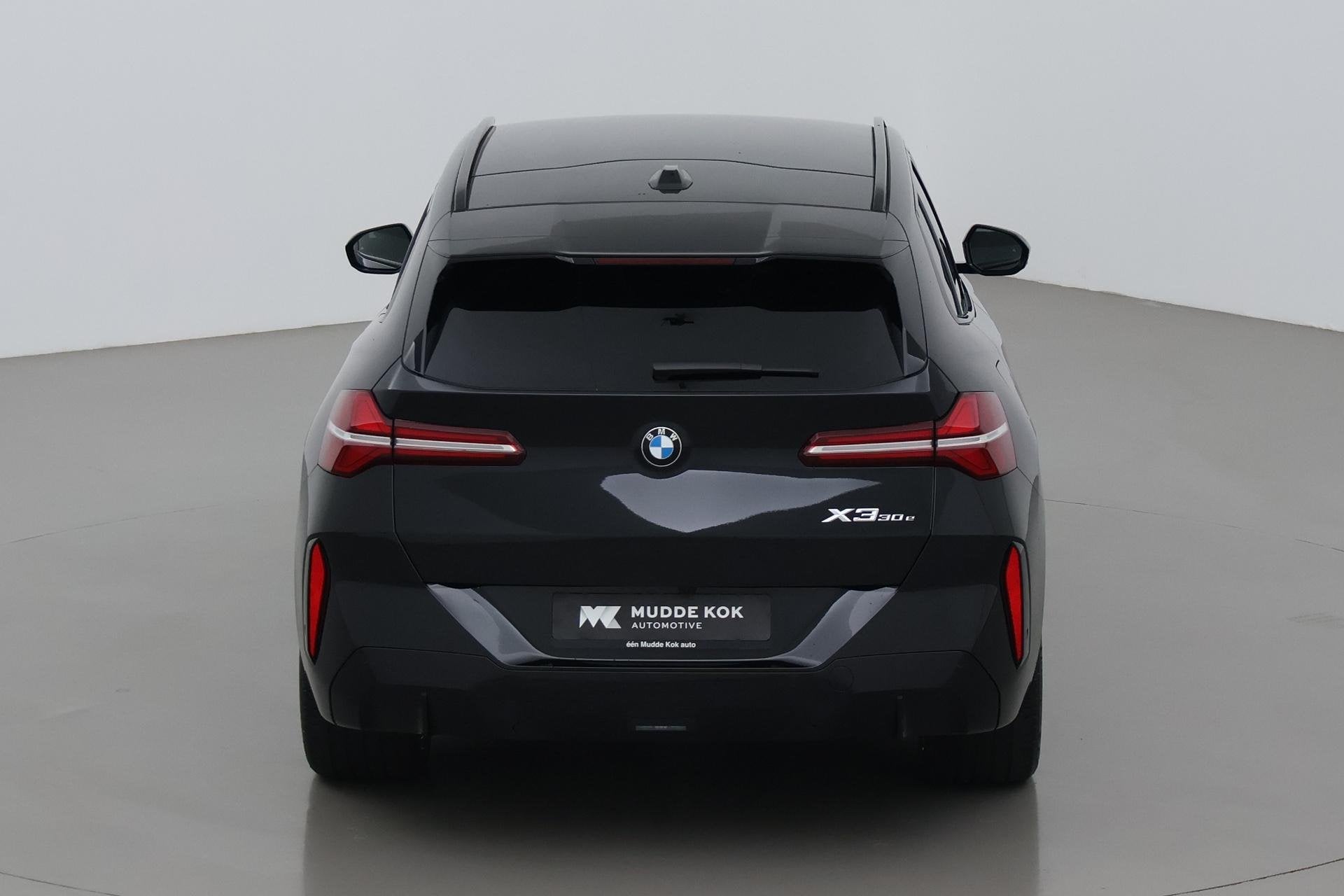 Foto 9 van BMW X3 30e xDrive | M Sport | Trekhaak | Panoramadak | Harma