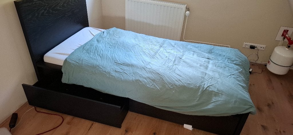 Mooi Ikea bed zwart met lades, Ophalen, 90 cm, Eenpersoons, Zwart