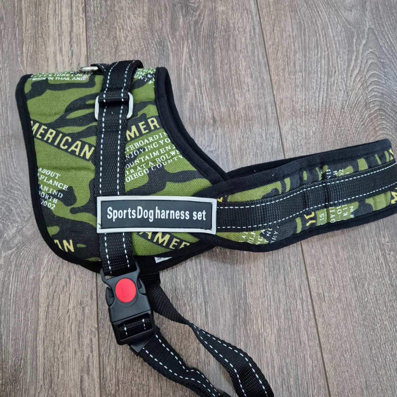 Honden tuigje met stoere groene print, maat S of L nieuw, Dieren en Toebehoren, Ophalen, Nieuw