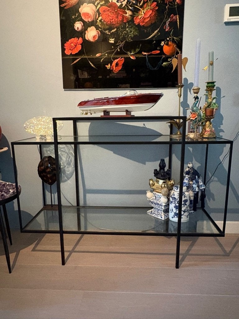 Riverdale dressoir zwart met glas, Ophalen, 100 tot 150 cm, 25 tot 50 cm, Glas