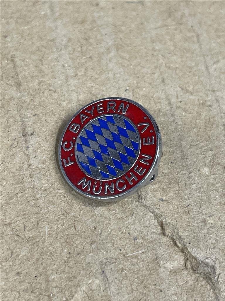 voetbal pin - Bayern Munich Football Club Enamel Pin Badge G, Verzamelen, Ophalen of Verzenden, Zo goed als nieuw, Sport