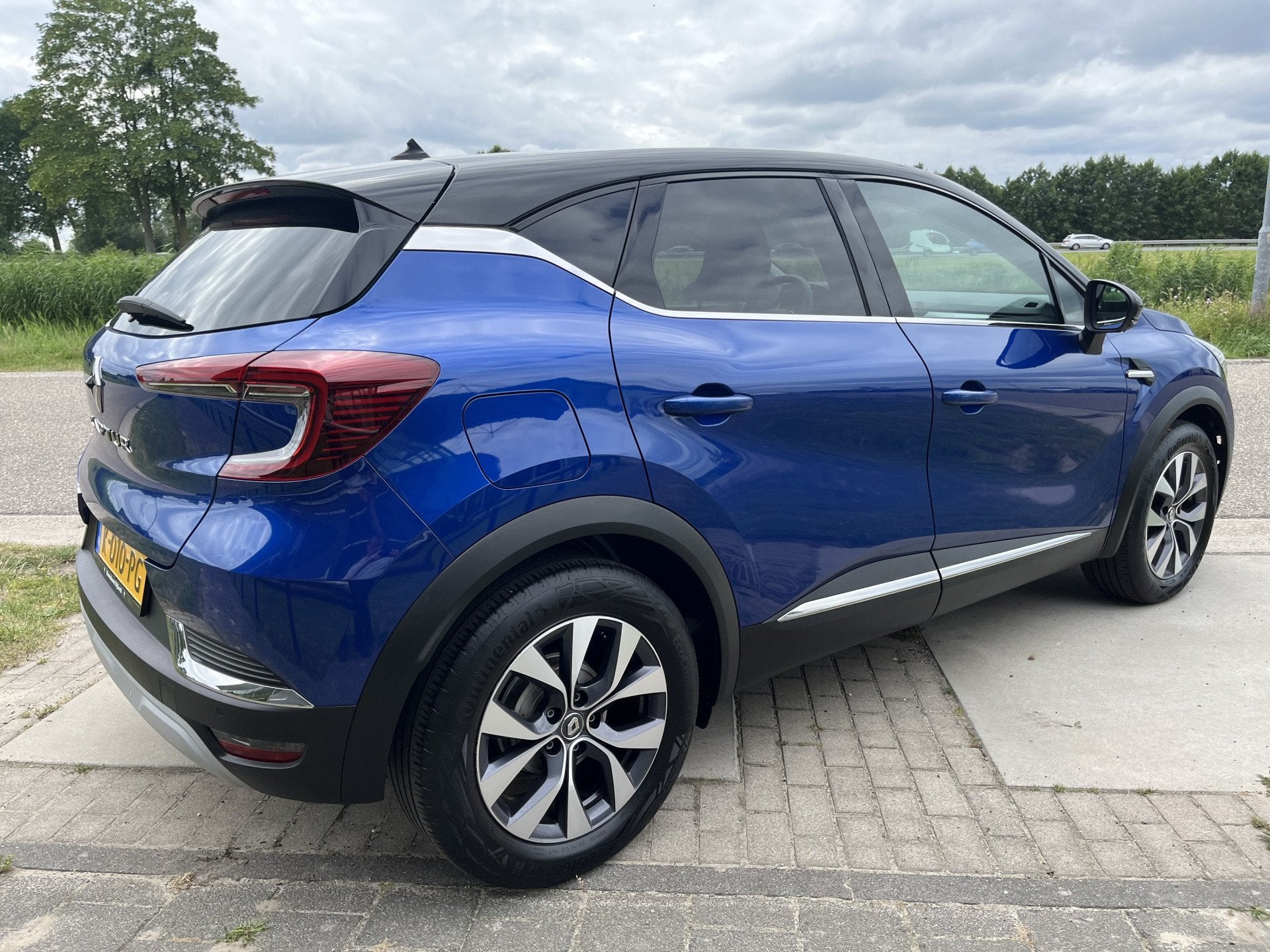 Renault Captur 1.3 TCe 140PK Intens / Dealer onderhouden / P, Auto's, Renault, 12 maanden, Gebruikt, 4 cilinders, Blauw