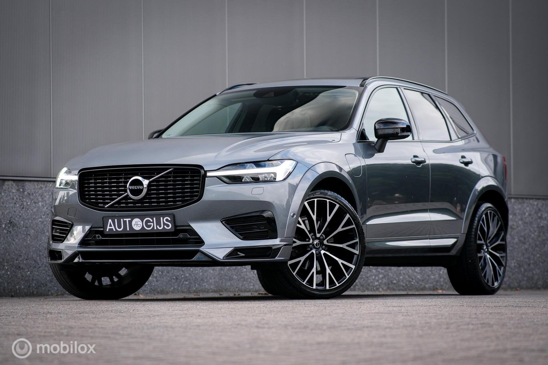 Volvo XC60 Recharge T6 AWD R-Design | HEICO pakket | 22 inch, Automaat, Gebruikt, 1969 cc, 138 €/maand