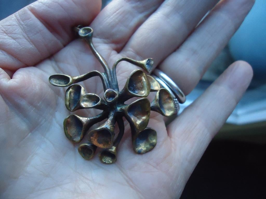 bronzen ketting met hanger van HANNU IKONEN rendiermos, Ophalen of Verzenden, Brons, Ketting