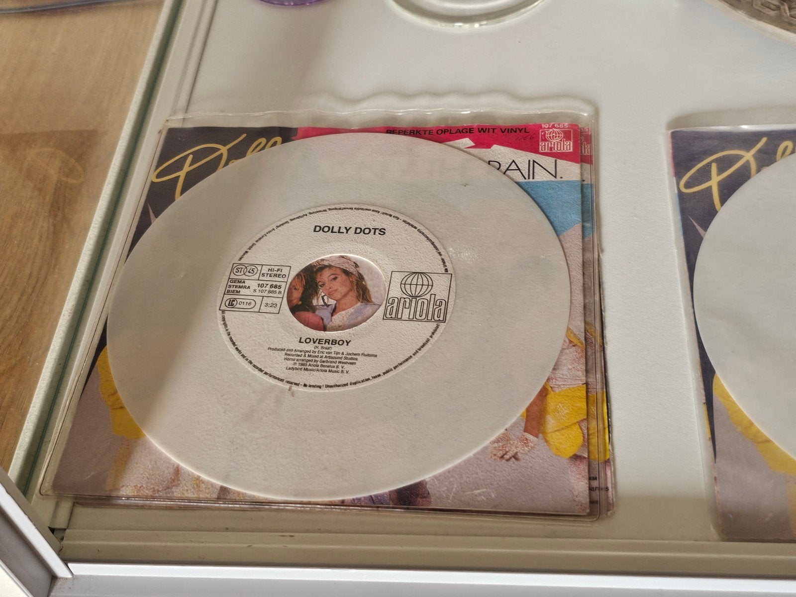 Dolly Dots only the Rain 7 inch wit vinyl singel, Cd's en Dvd's, Ophalen of Verzenden, Zo goed als nieuw, Pop