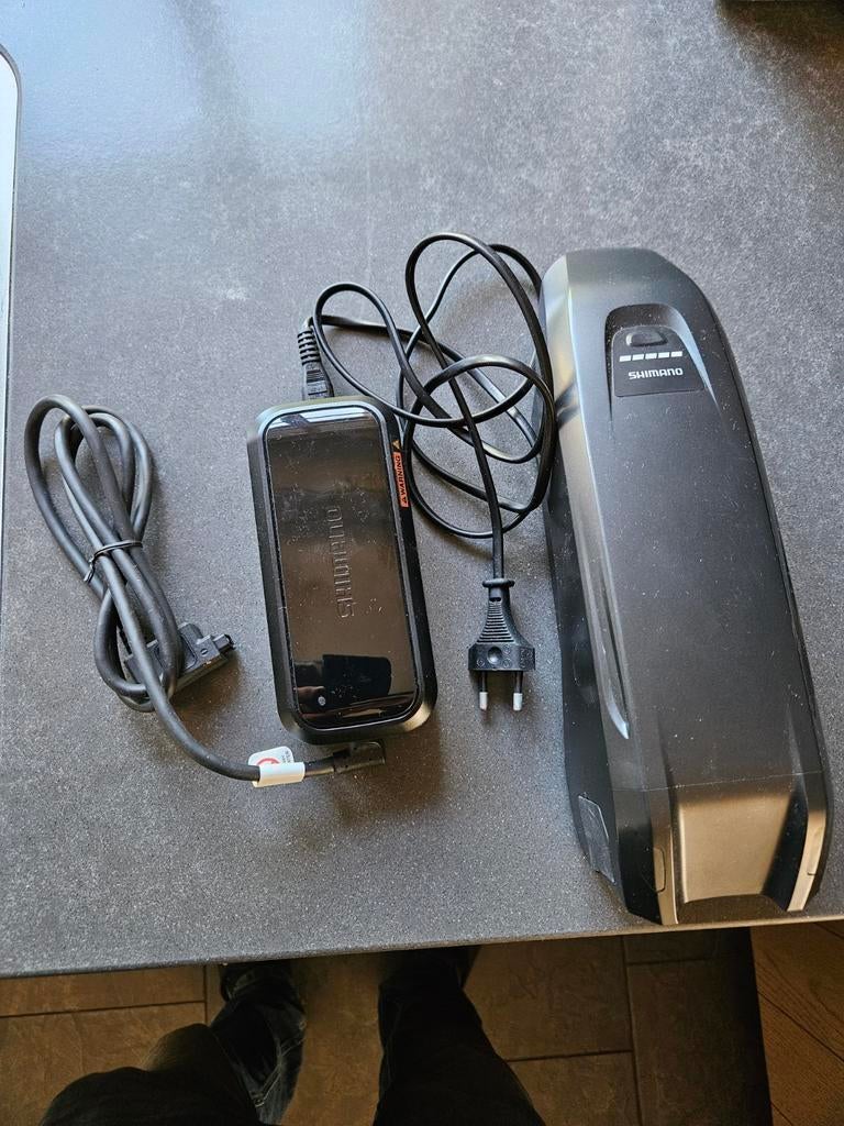 Shimano fietsaccu BT-E8010, Ophalen of Verzenden, Zo goed als nieuw, Zwart, Inklapmodel