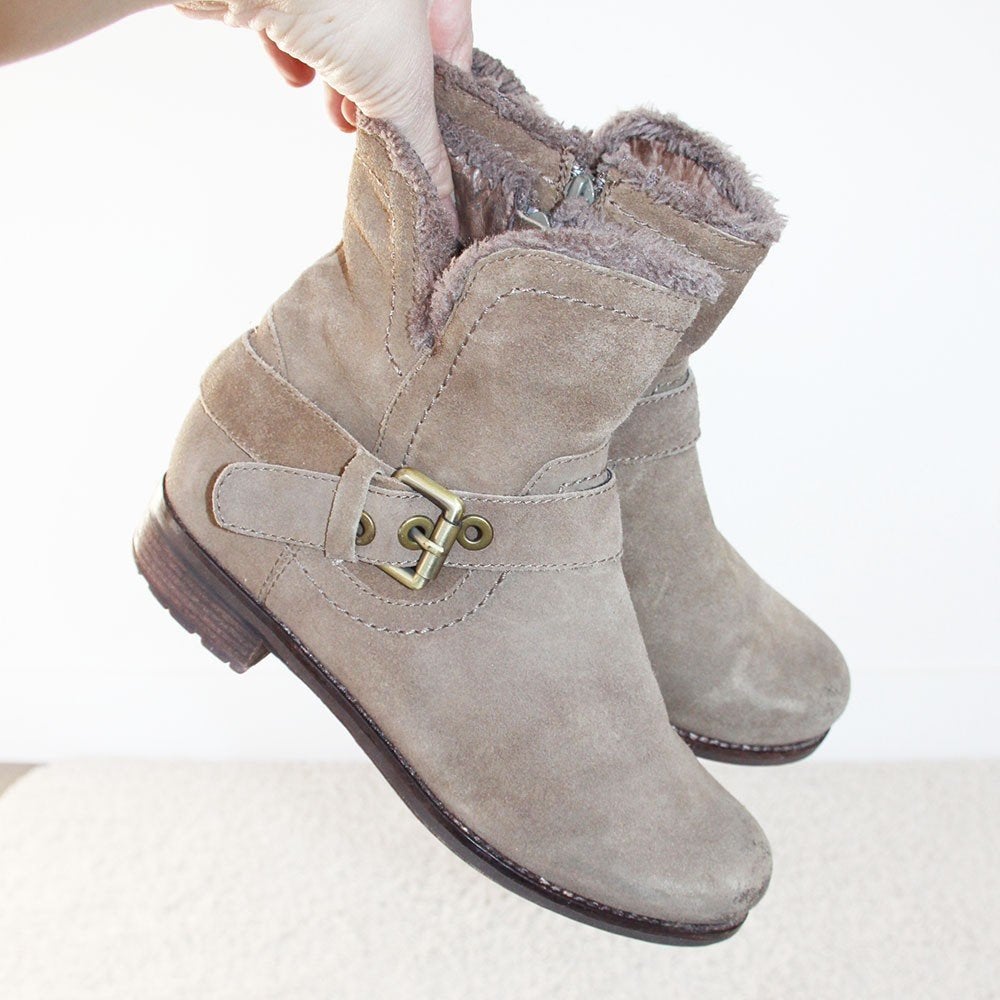 Mooie suede Gevoerde Laarsjes s27 (Maat 36) € 25,-, Bruin, Lage of Enkellaarzen, Ophalen of Verzenden, Zo goed als nieuw