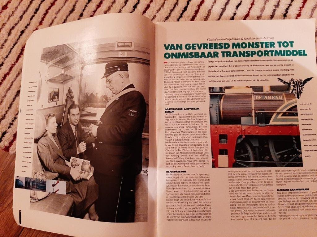 150 jaar Spoorwegen (1989) compleet De officiele brochure, Verzamelen, Ophalen, Zo goed als nieuw, Trein, Overige typen