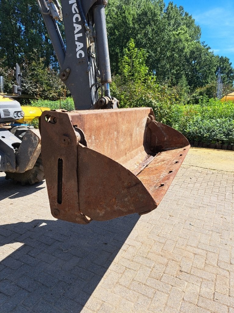 Originele Mecalac 3-in-1 Bak (210 cm) –Connect wissel (2016), Zakelijke goederen, Ophalen