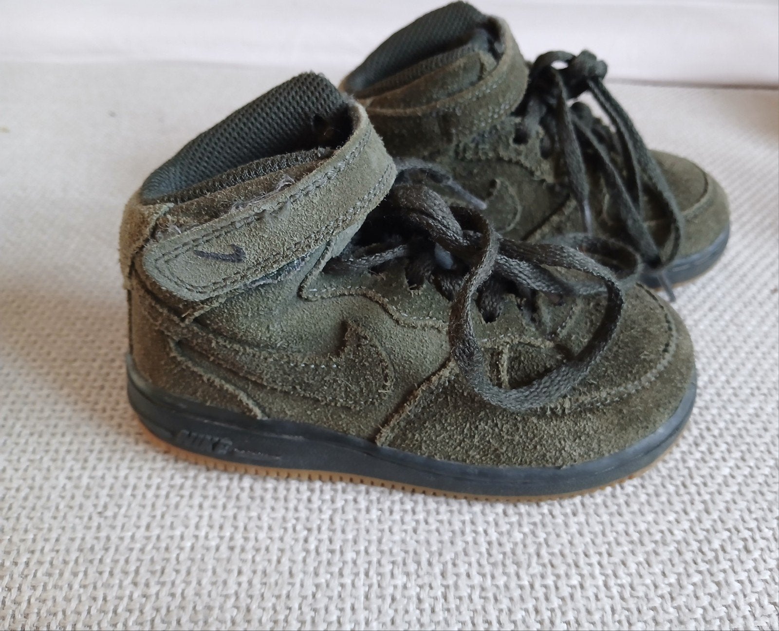 Jongens sneakers mt 25 (jordan ,Nike air max,Nike air force), Sportschoenen, Ophalen of Verzenden, Zo goed als nieuw, Jongen
