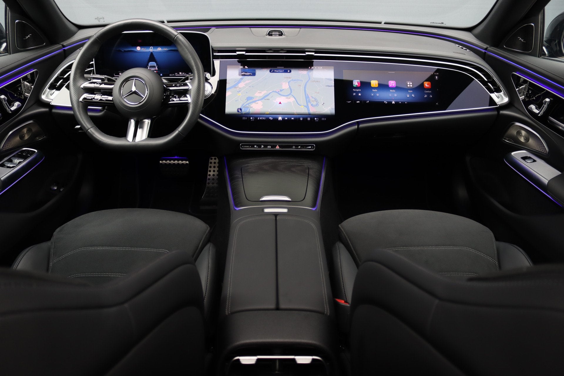 Mercedes-Benz E-Klasse 400 e 4MATIC AMG Line | Luchtvering |, Gebruikt, 4 cilinders, Bedrijf, Vierwielaandrijving