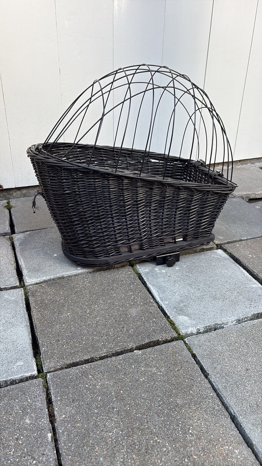 Zwarte fietsmand voor huisdieren met stuurbevestiging, Ophalen of Verzenden, Gebruikt, Fietsmand, Stuurbevestiging