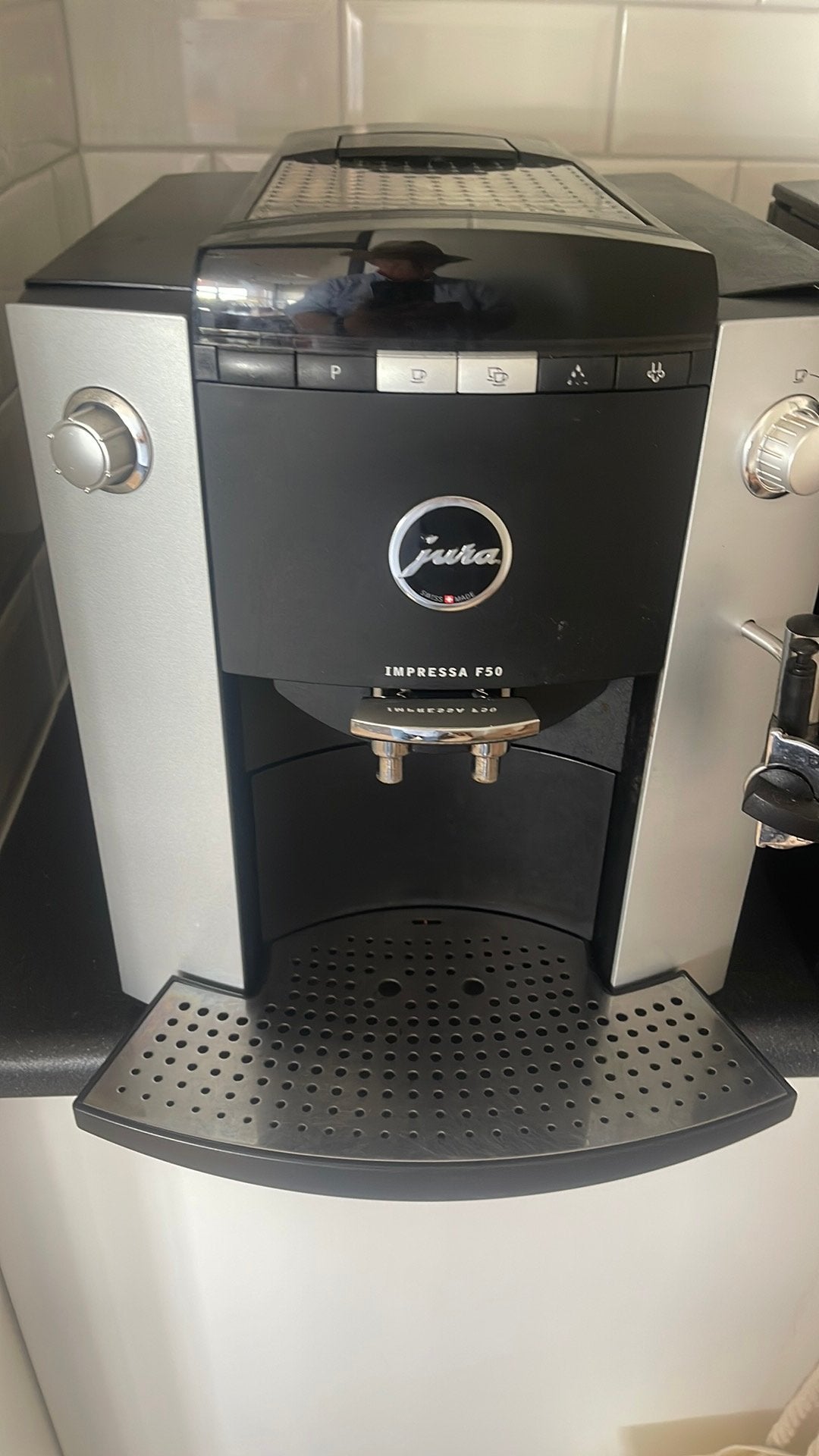 Jura J5,Ena 9 en meer! Ook reparatie, Ophalen, Zo goed als nieuw, Koffiemachine
