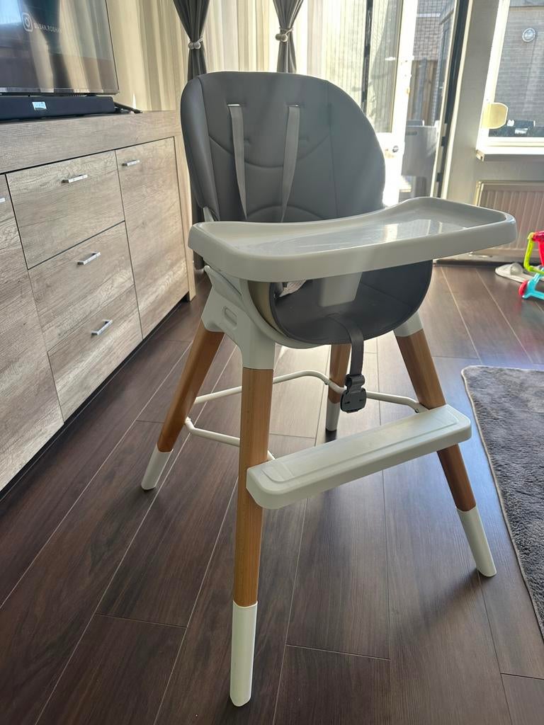 Kinderstoel 2 in 1, Ophalen of Verzenden, Zo goed als nieuw, Overige typen, Gordel(s)