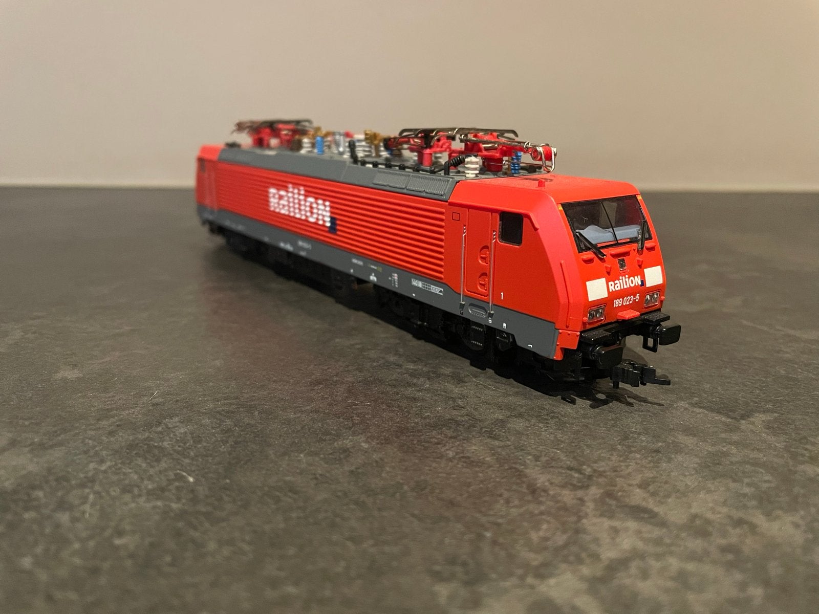 Piko Railion Locomotief H0 Digitaal met Front- en Sluitseine, Hobby en Vrije tijd, Ophalen of Verzenden, Zo goed als nieuw, Locomotief
