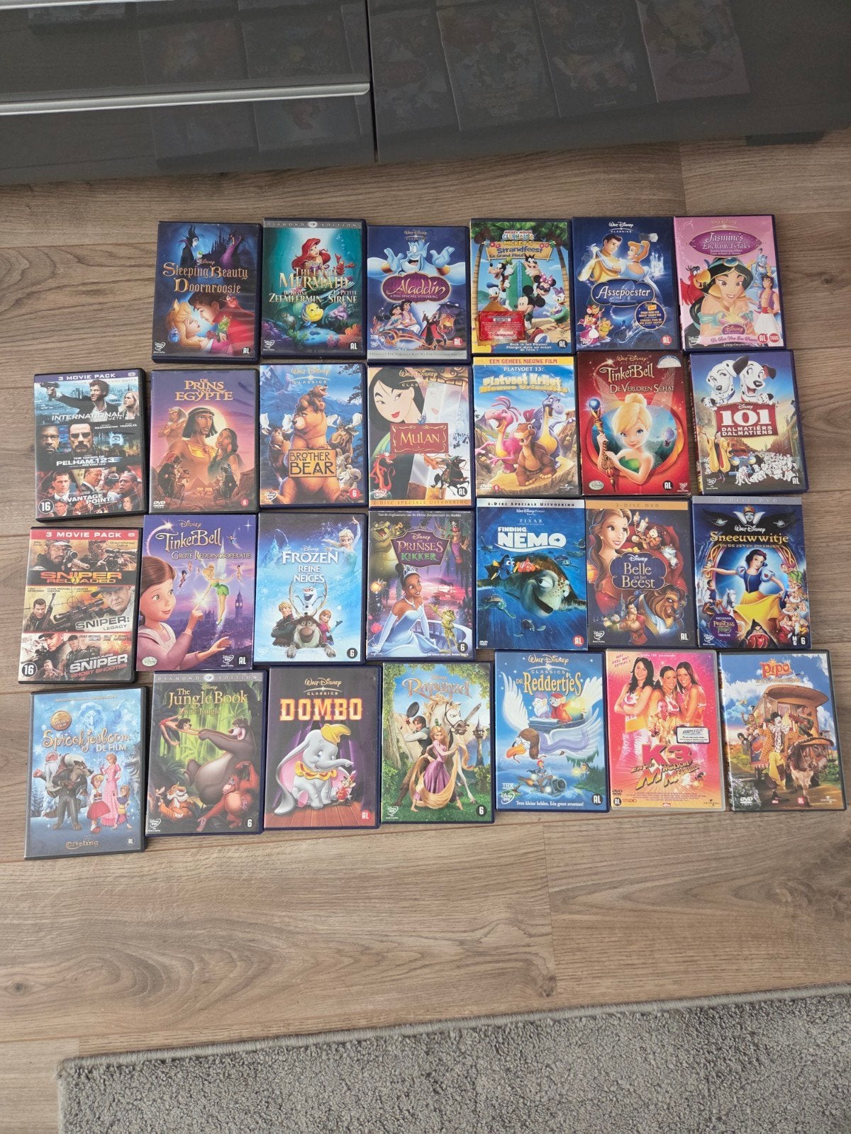 Grote stapel DVDs, Alle leeftijden, Ophalen, Zo goed als nieuw