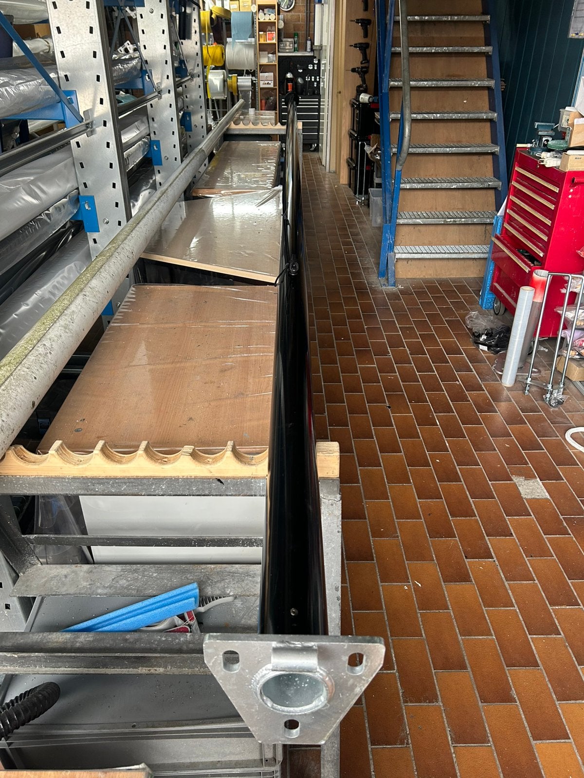 B keuze 7 meter ZWARTE aluminium vlaggenmast met kantelvoet, Diversen, Ophalen, Zo goed als nieuw