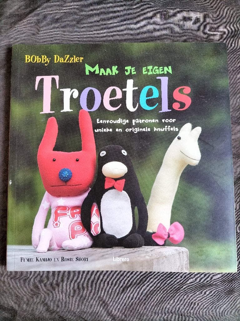 Bobby Dazzler - Maak je eigen Troetels, Ophalen of Verzenden, Zo goed als nieuw, Borduren en Naaien