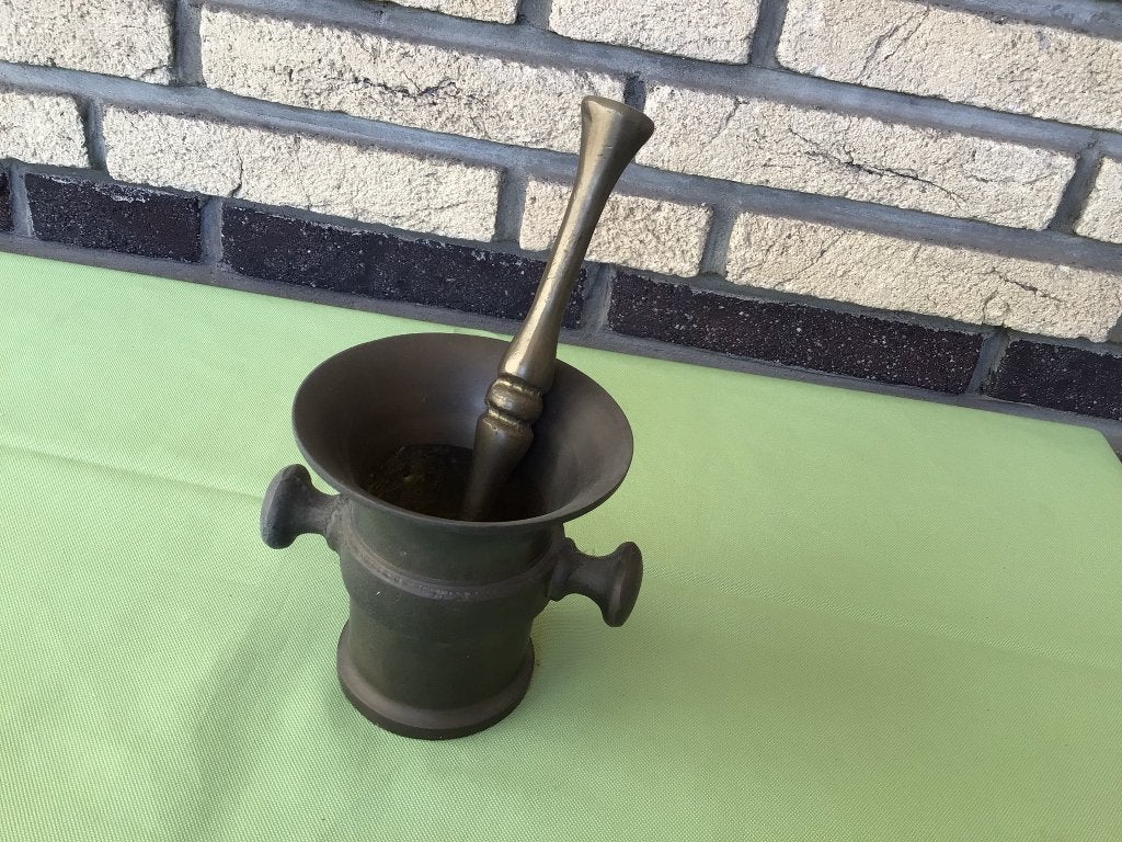 Bronzen vijzel met stamper, Ophalen of Verzenden, Brons
