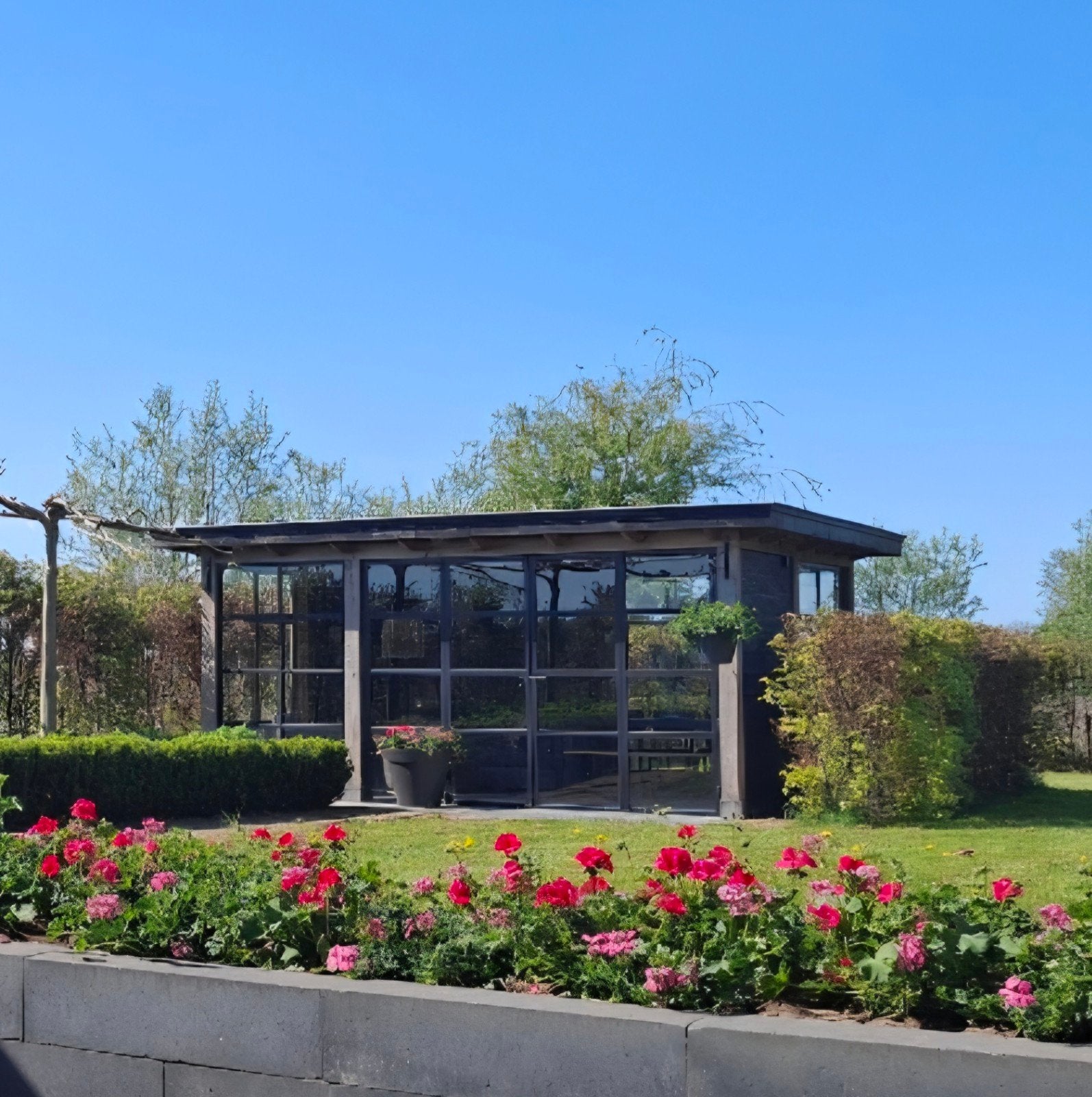 Tuinkamer/ overkapping 4 x 5 meter met ijzeren deur en ramen, Tuin en Terras, Ophalen, Tuinpaviljoen