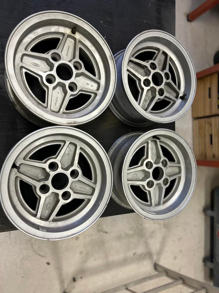 Ford RS velgen 6J x 13, Ophalen