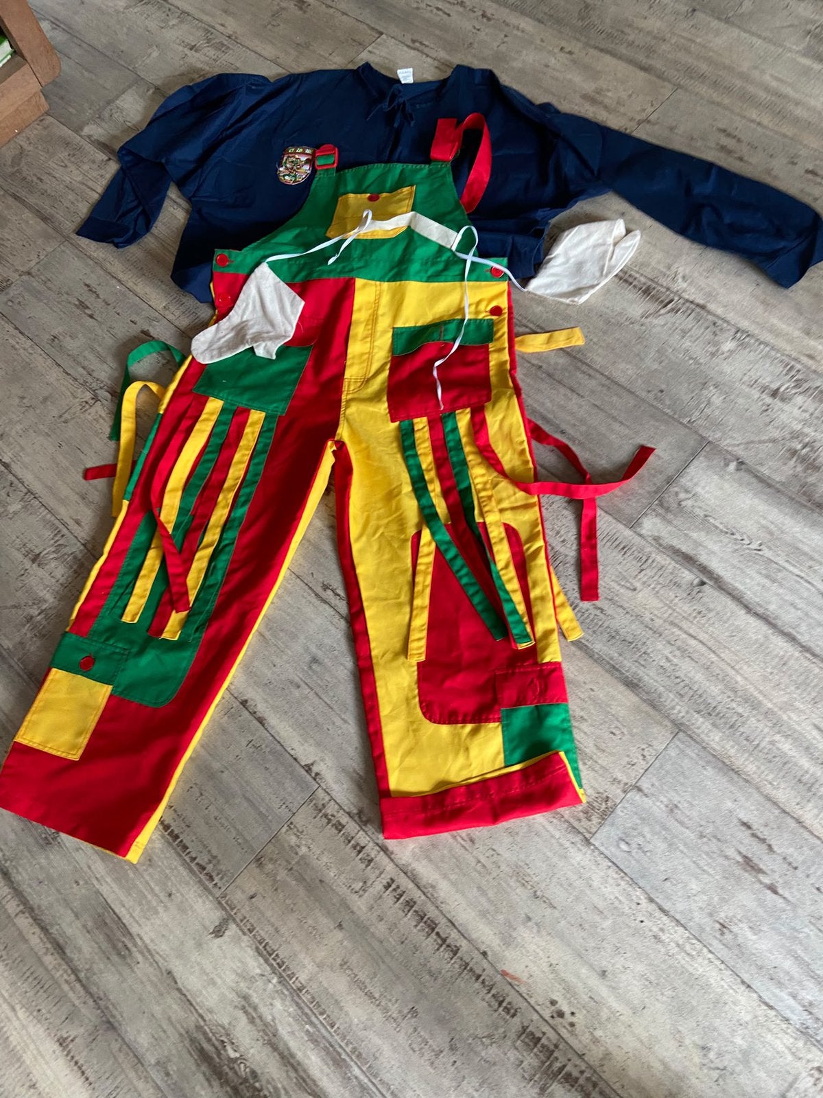 Een mooie clowns kostuum, Ophalen of Verzenden, Zo goed als nieuw