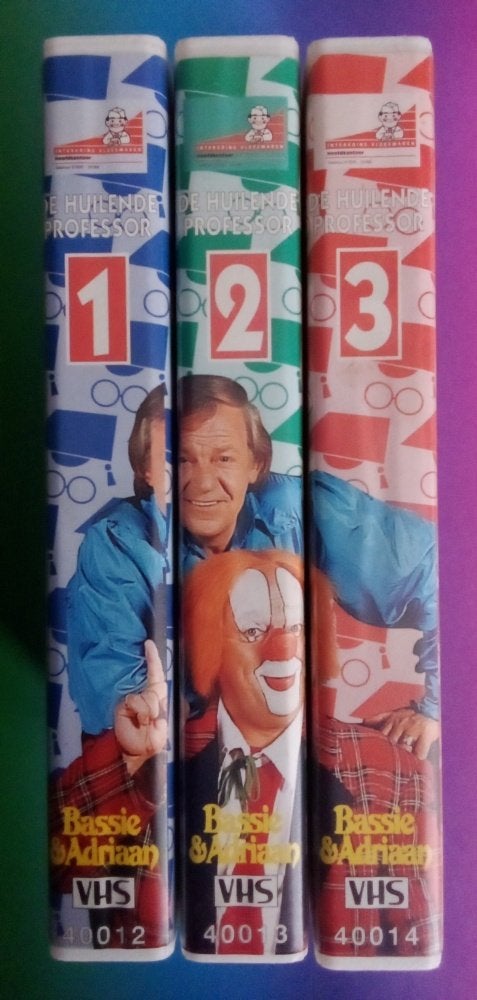 VHS - Bassie en Adriaan - De Huilende Professor 1 t/m 3, Cd's en Dvd's, VHS | Kinderen en Jeugd, Verzenden, Alle leeftijden, Kinderprogramma's en -films