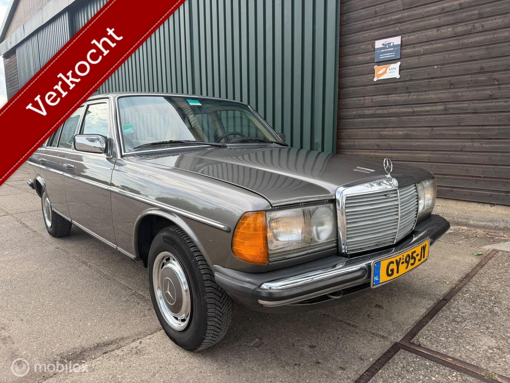 Mercedes-Benz W123 230E Zeer Nette Wagen, Auto's, 2299 cc, Bedrijf, Sedan, 5 stoelen