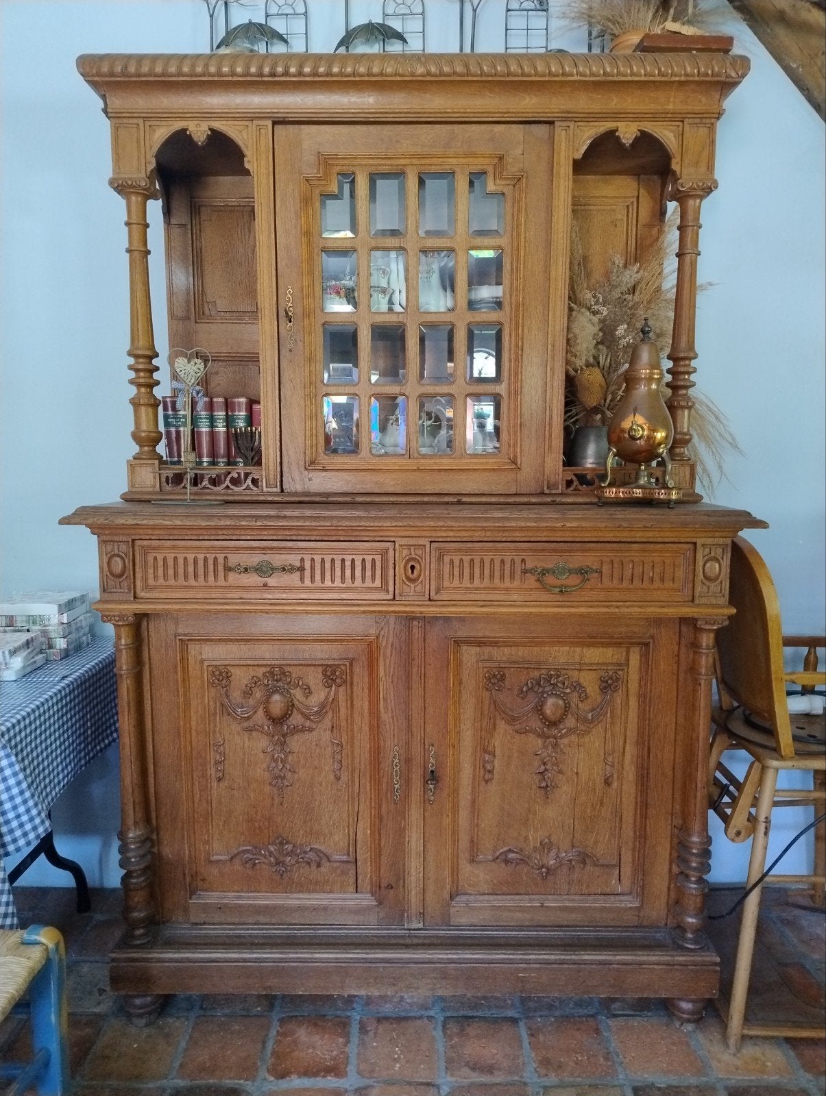 Antieke Buffetkast/Franse jachtkast, Ophalen