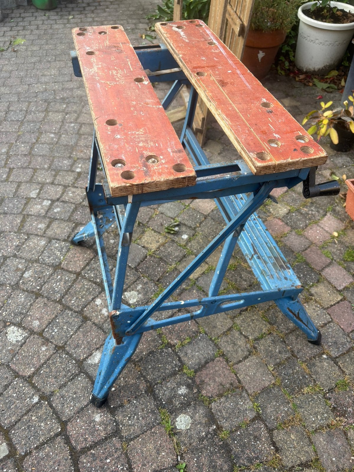 Goed gebruikte werkbank waarvan pootjes niet terug klappen, Doe-het-zelf en Verbouw, Ophalen, Gebruikt, Minder dan 70 cm, Inklapbaar
