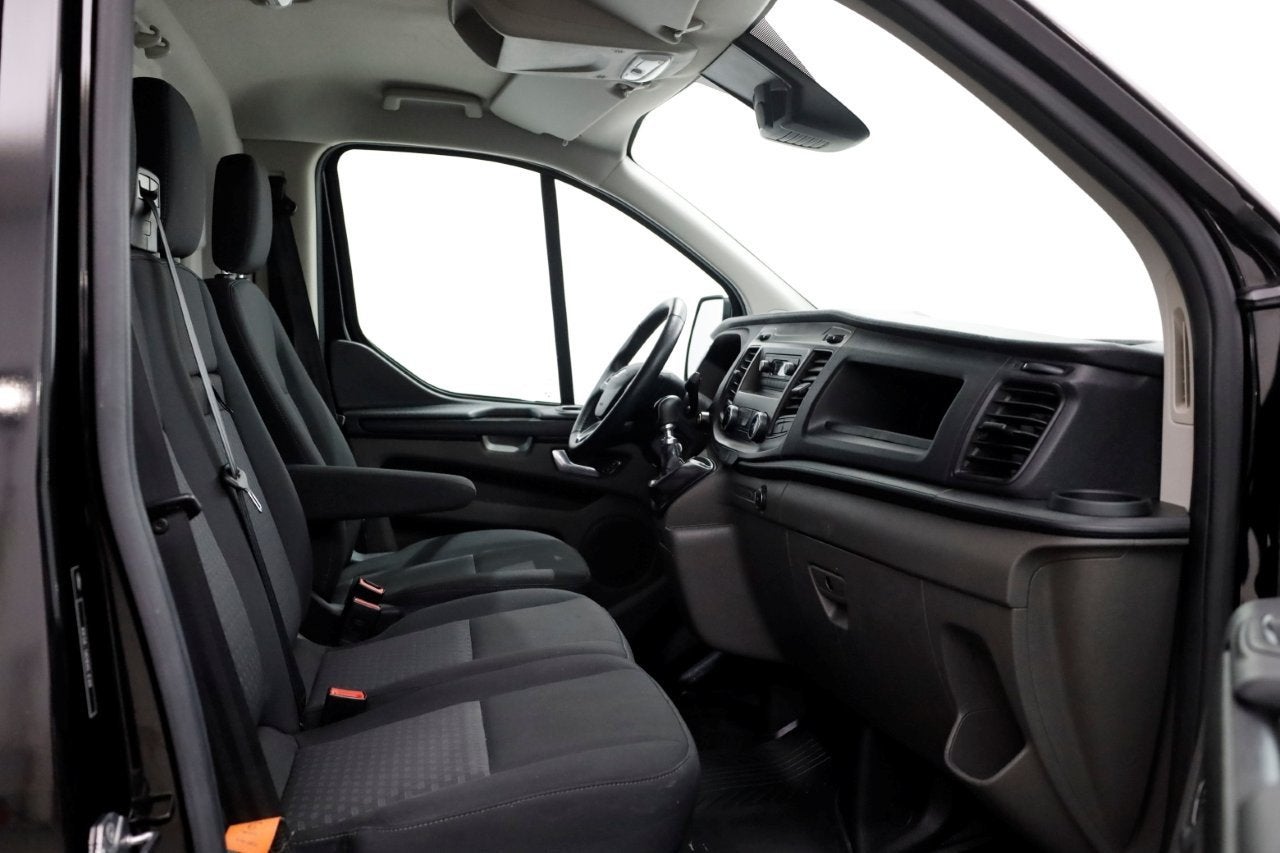 Ford Transit Custom 2.0 TDCI L1H1 Trend Airco/Imperiaal/Crui, Voorwielaandrijving, Dealer onderhouden, 2500 kg, Zwart