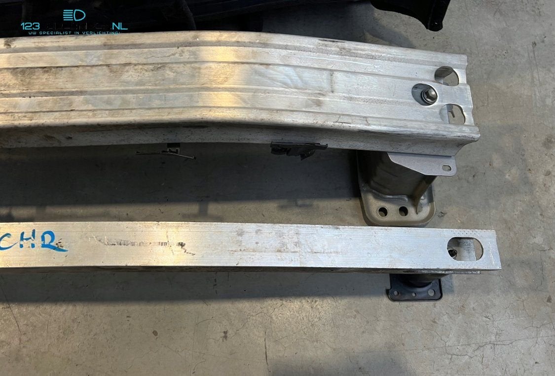 Toyota C-HR CHR Hybride Voorfront koelerpakket radiateur bum, Ophalen, Gebruikt, -, -