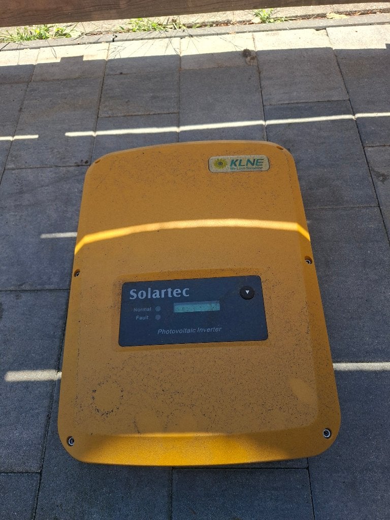 Solartec 2500 zonnepanelen omvormer 2500W – ongetest, Ophalen, Gebruikt