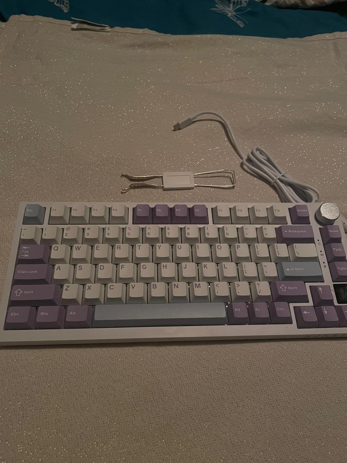AJAZZ AK820 keyboard met oplader en keycaps remover, Computers en Software, Toetsenborden, Ophalen, Gebruikt, Oplaadbaar, Draadloos