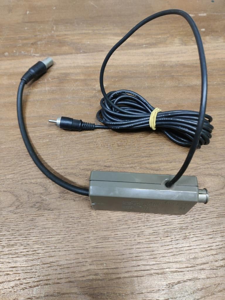 Nintendo NES RF Switch (NES-003) - Origineel, Spelcomputers en Games, Spelcomputers | Nintendo NES, Ophalen of Verzenden, Gebruikt