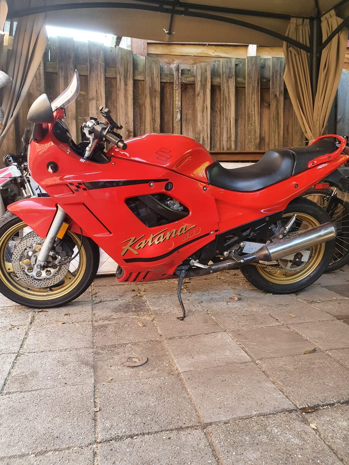 Suziki gsxf600 1990 (rijdend weggezet), Motoren, Motoren | Suzuki, Particulier