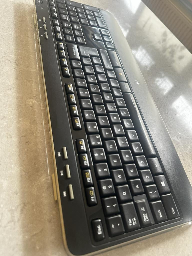 Logitech K520 Draadloos Toetsenbord, Ophalen of Verzenden, Zo goed als nieuw, Draadloos, Qwerty