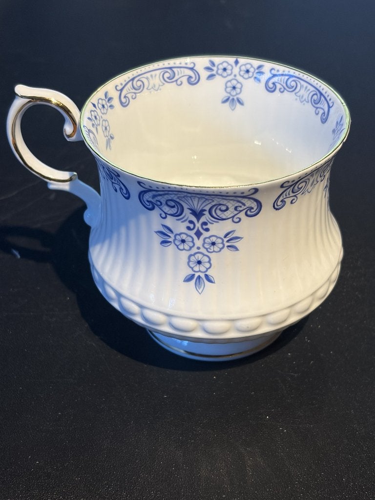 Queen's Rosina Fontainebleu kop en schotel – Fine Bone China, Verzenden