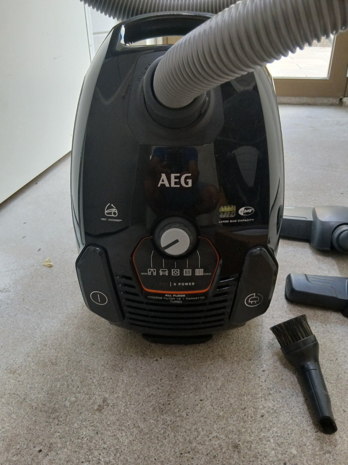 AEG VX7 X Power sledestofzuiger met stofzakken, Stofzak, Gebruikt, Inclusief accessoires, Ophalen of Verzenden