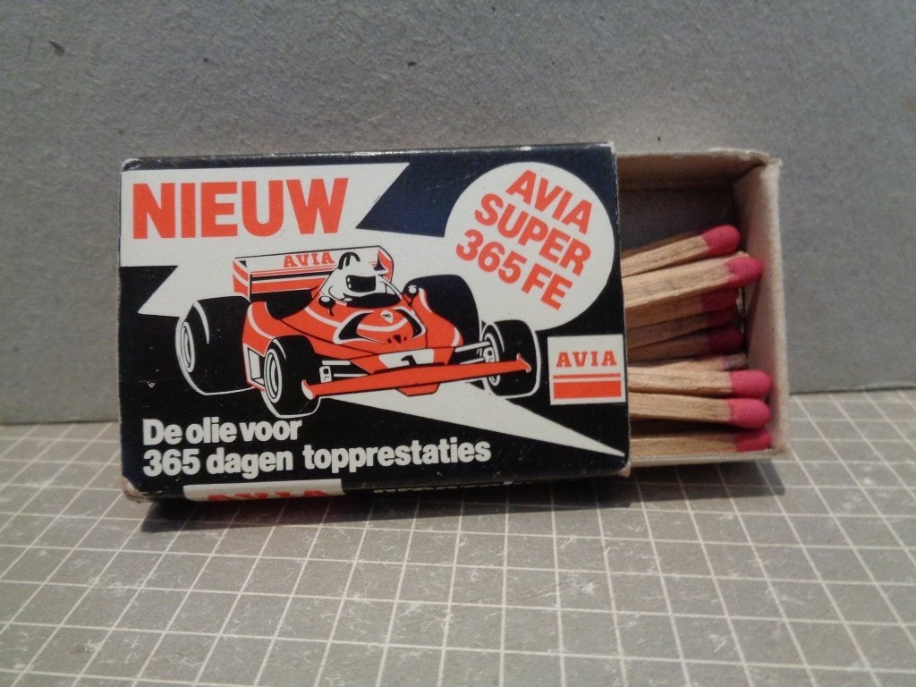 luciferdoosje avia, Verzamelen, Ophalen of Verzenden, Gebruikt, Sigarenbandjes