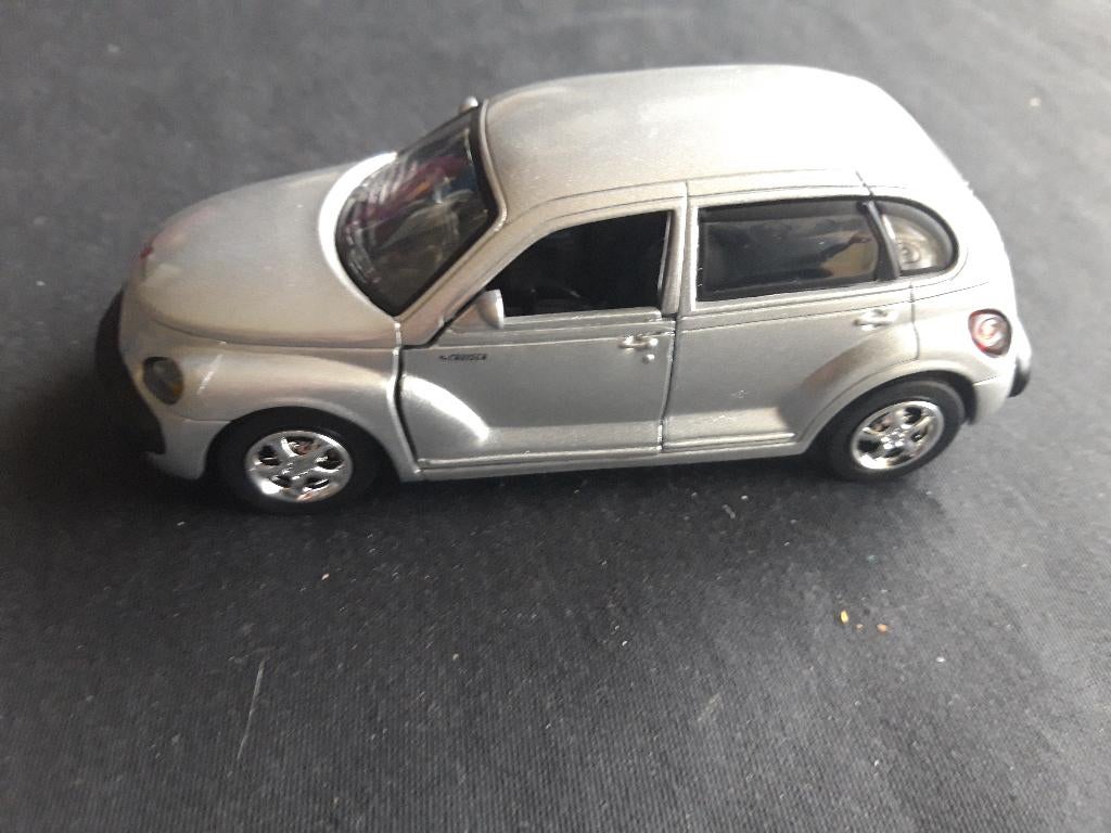 Chrysler PT-Cruiser zilvergrijs 1/32, Ophalen of Verzenden, Zo goed als nieuw, Auto, Overige merken