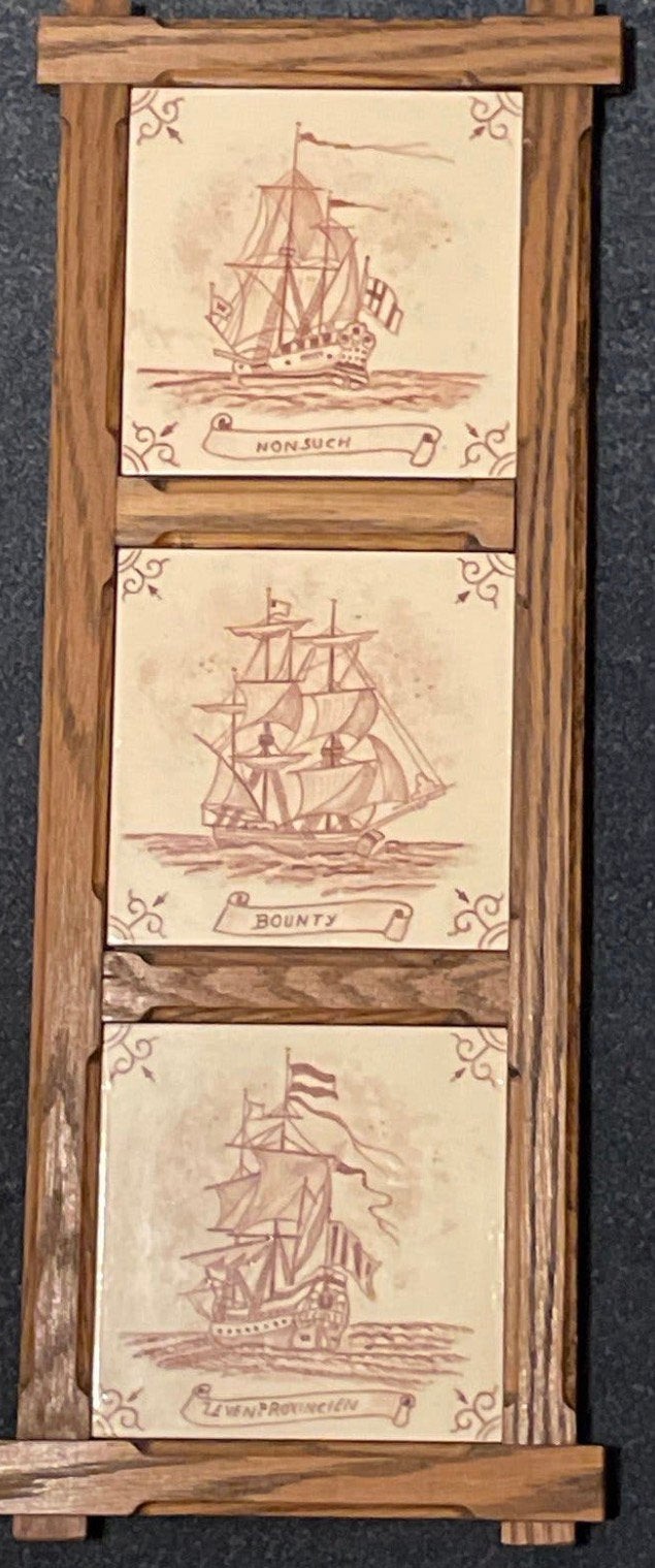 Decoratieve Tegeltableau met Schepen (Nonsuch, Bounty), Antiek en Kunst, Antiek | Wandborden en Tegels, Ophalen of Verzenden