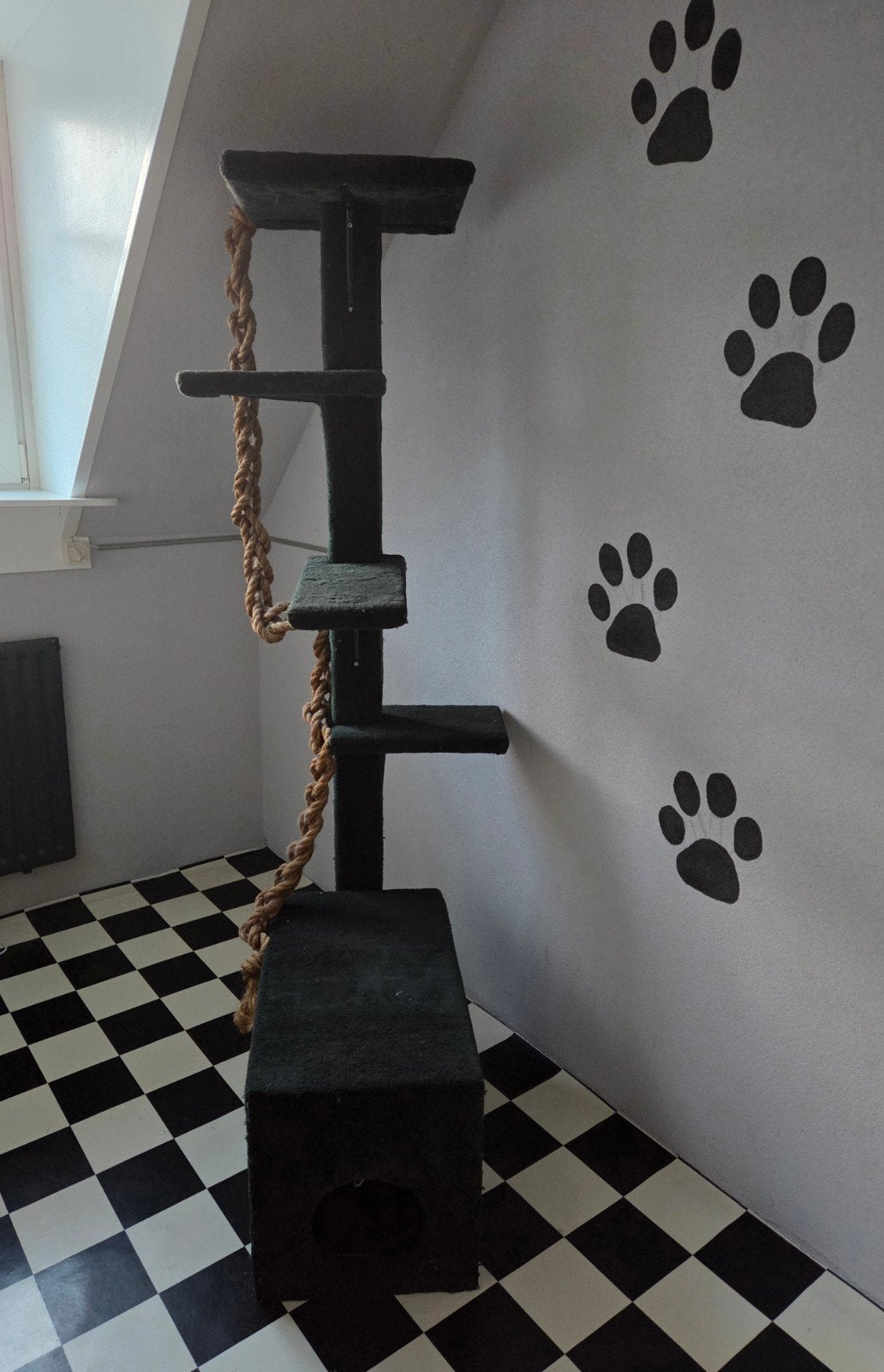 Reuze zwarte krabpaal voor katten 192cm, Dieren en Toebehoren, Ophalen, Gebruikt, Krabpaal