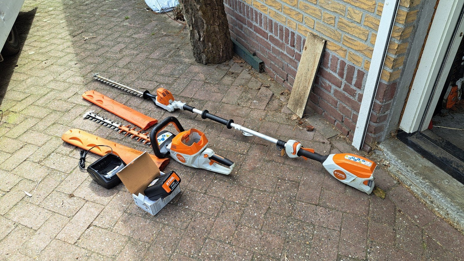 Stihl HSA 100 en  HLA 66 Accuscharenset met accu en oplader, Ophalen, Stihl, Accu, HSA 100 en HLA 66
