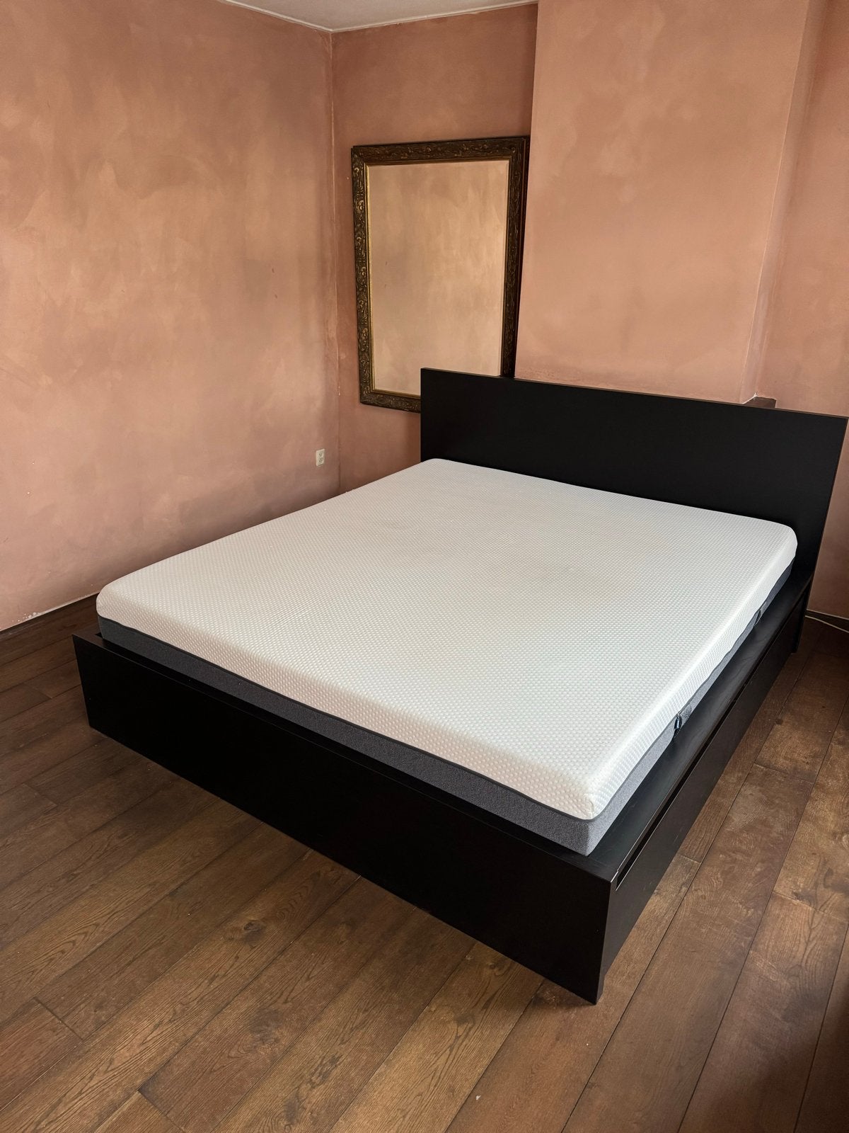 IKEA Malm bed met GRATIS Emma O2 matras 180x200 cm, Ophalen, Zwart, Tweepersoons, Zo goed als nieuw
