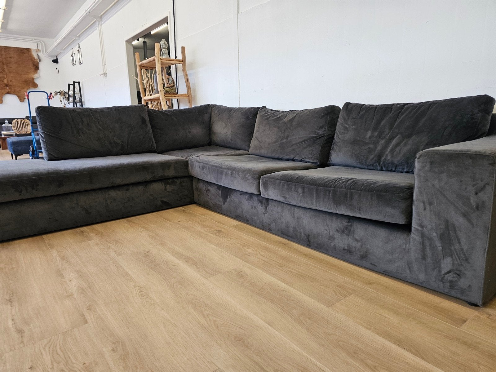 velvet hoekbank, Ophalen, Home Friesland, Info@homefriesland.nl, Kelvinstraat 6 8912BA