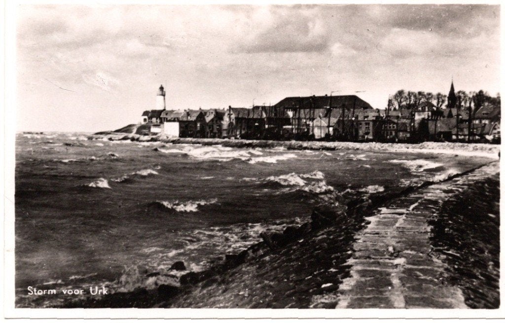 Oude Ansichtkaart Storm voor Urk Fotokaart Ongelopen, Verzamelen, Ophalen of Verzenden, 1940 tot 1960, Ongelopen, Flevoland