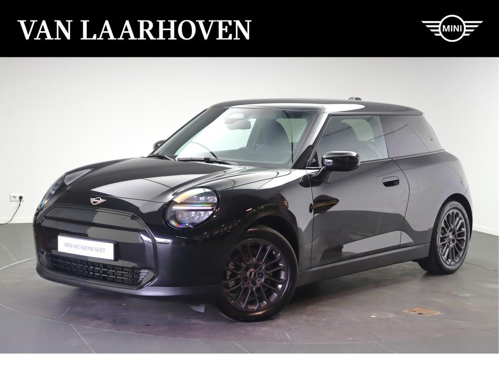 MINI Hatchback Cooper E / Head-Up / Stoelverwarming / Getint, Auto's, Mini, Stoelverwarming, Gebruikt, Zwart, Met garantie (alle)