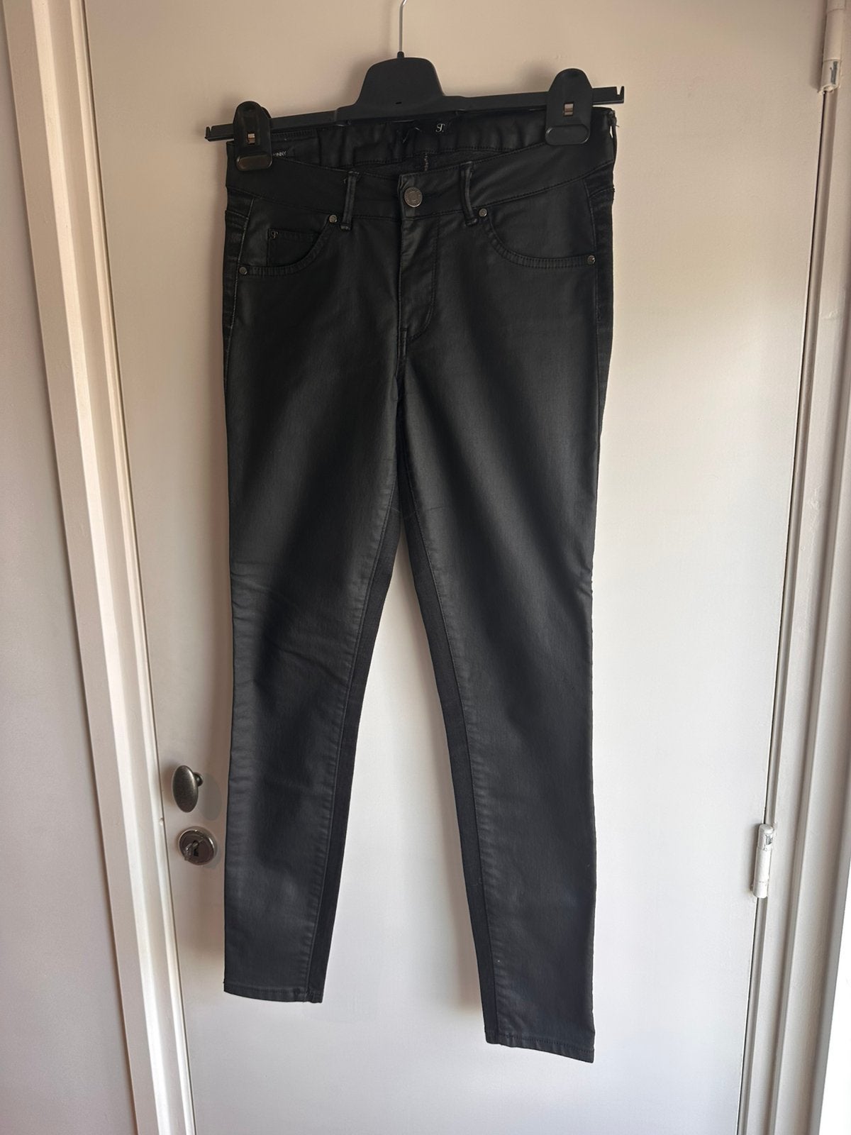 SuperTrash coated skinny jeans - front coating - Maat 28, Zwart, Ophalen of Verzenden, Maat 36 (S), Lang