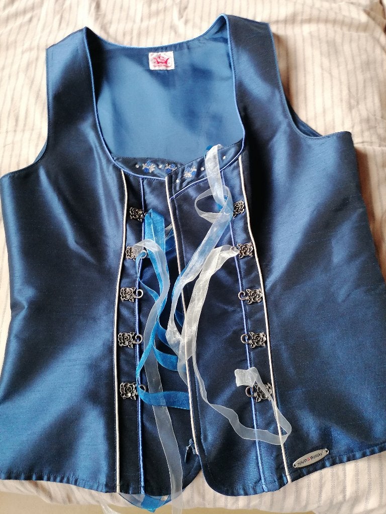 Dirndl, Maat 42/44 (L), Nieuw, Ophalen of Verzenden, Overige thema's